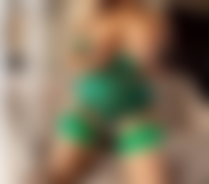 Escorts North West London Golders Green - North West London - Photos for Mirabella in Golders green